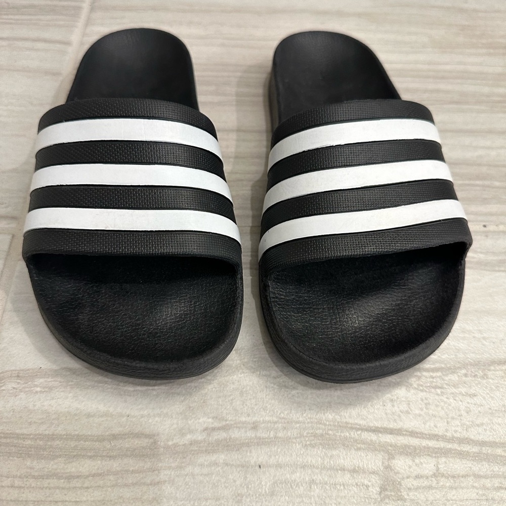 Comfy adidas sandal/slides
